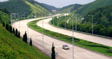 南寧市至吳圩機(jī)場(chǎng)高速公路